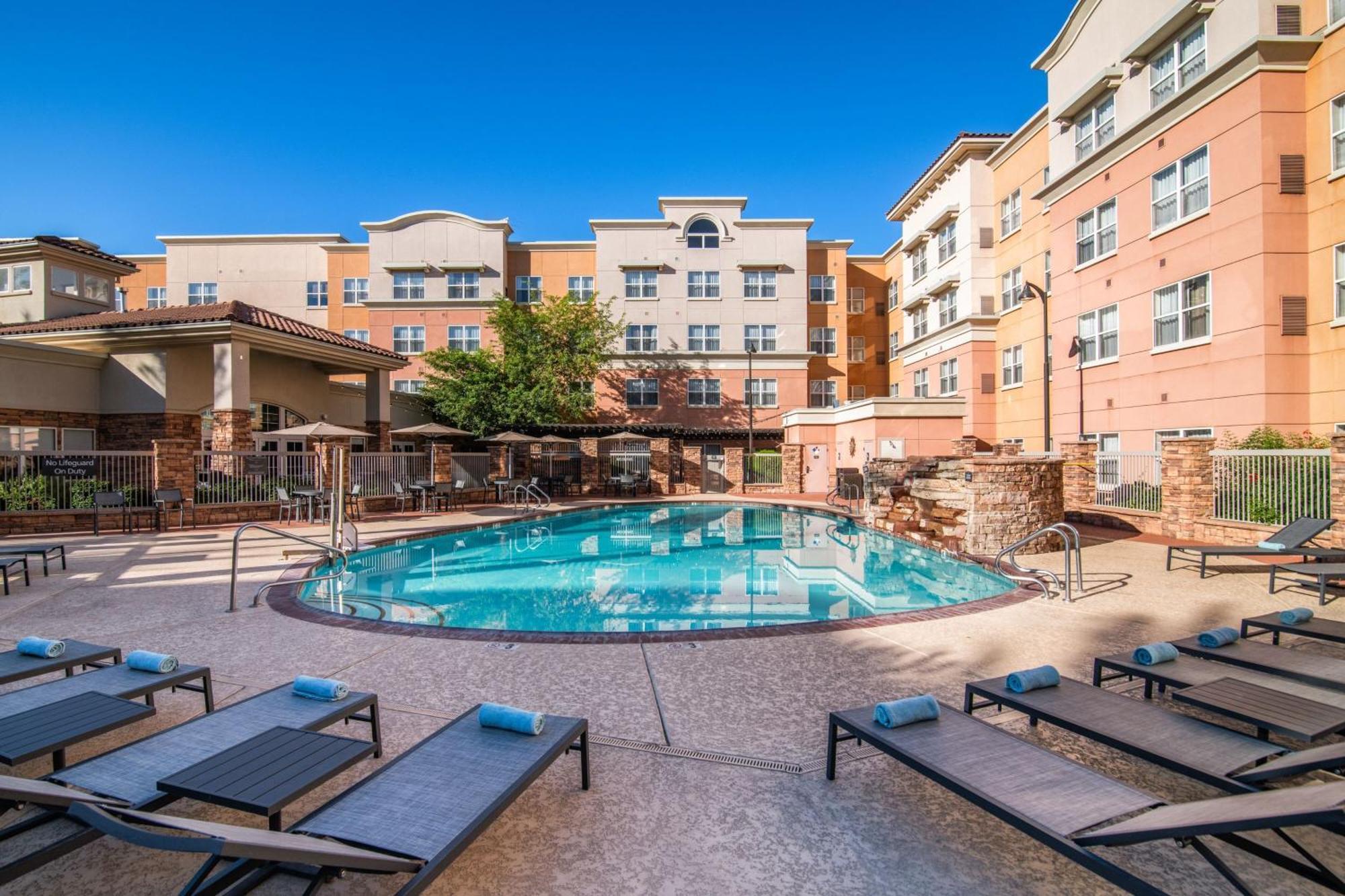 Springhill Suites Phoenix Glendale Sports & Entertainment District Экстерьер фото